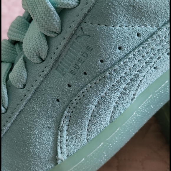 PUMA Suade Classic Mono Iced Sneakers - Picture 7 of 8